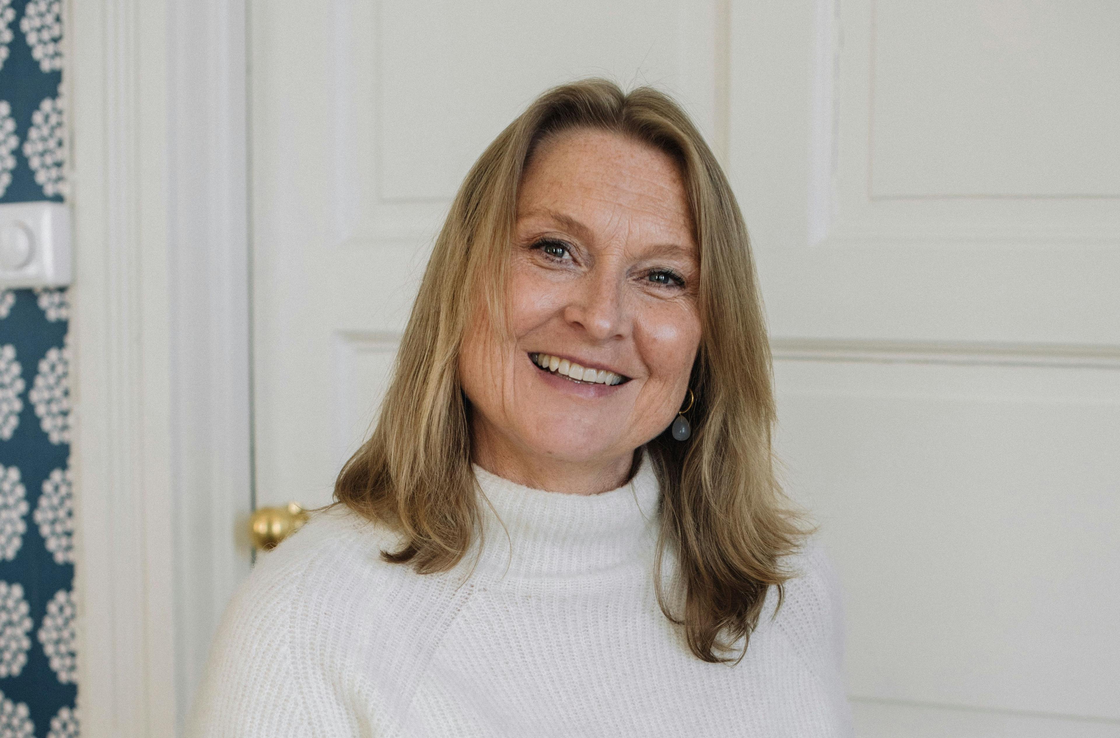 Profilbilde av lege, forfatter og foredragsholder Kari Løvendahl Mogstad